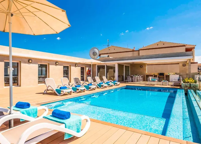 Esmeralda Sol 卡拉恩弗卡特